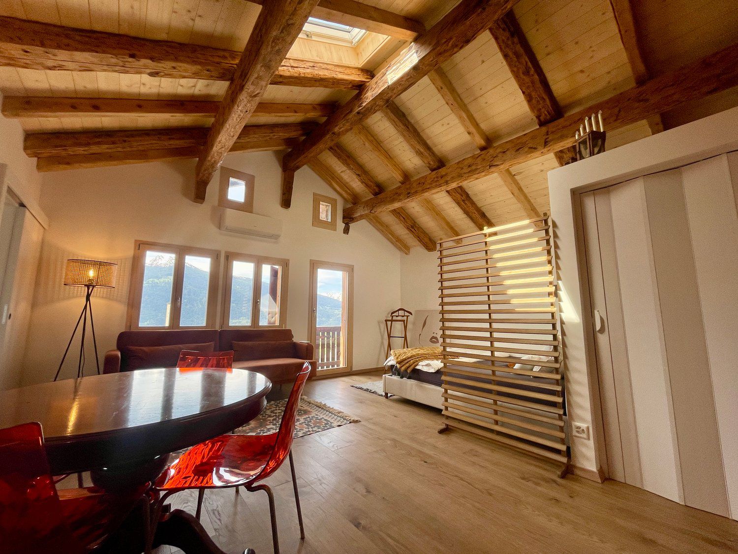 Dachwohnung 2.5 Zimmer – Komplett renoviert in Chermignon d’en Haut