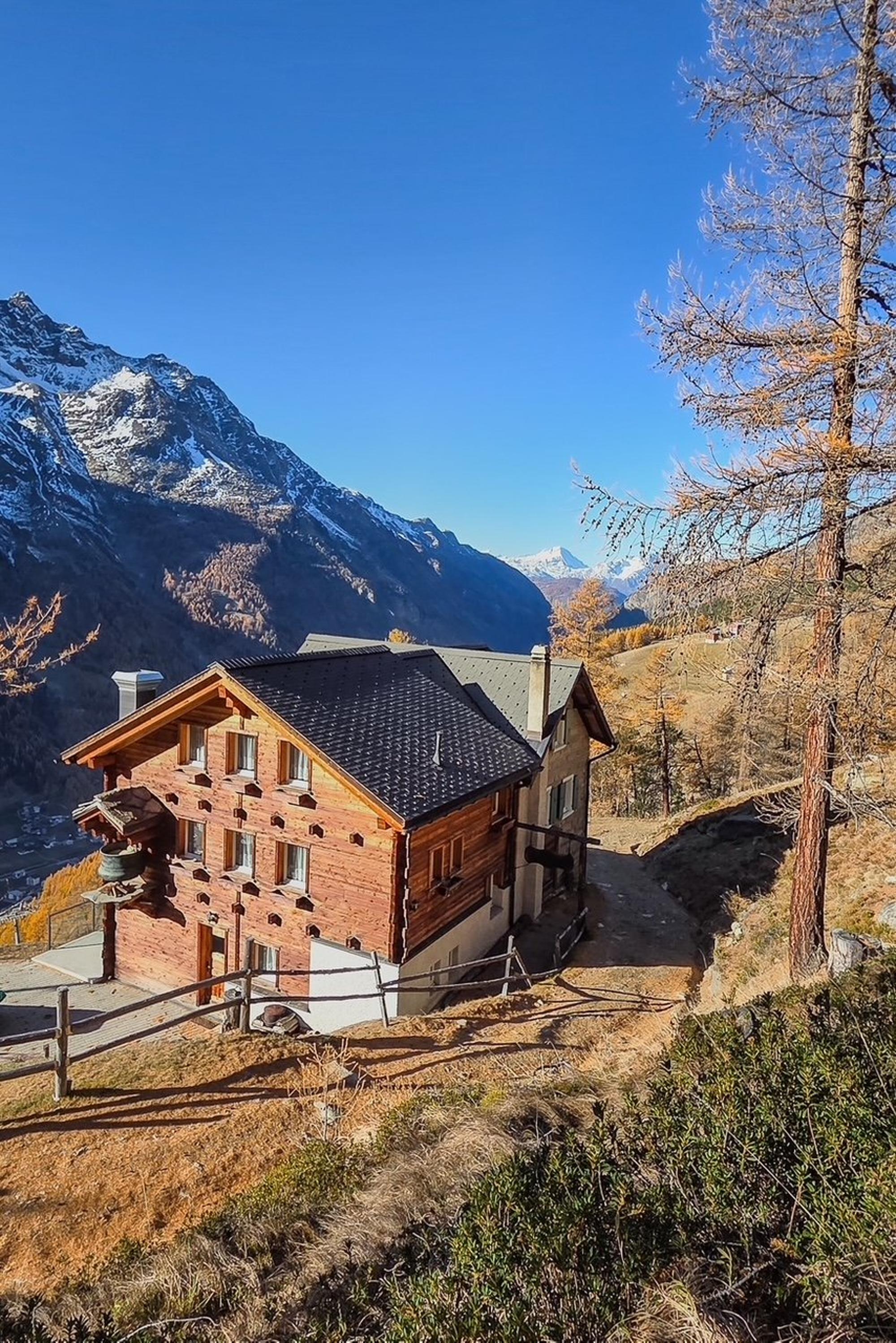 Exklusive Berghaus-Lodge auf 2’000 m ü. M.